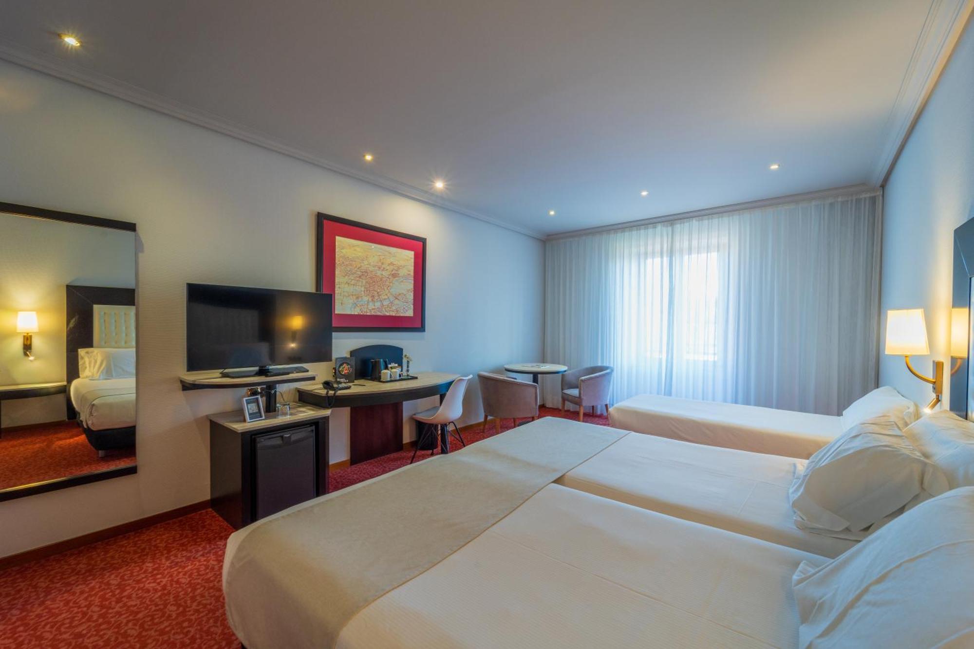 Chambre Familiale (2 Adultes + 1Enfant de -12 Ans)