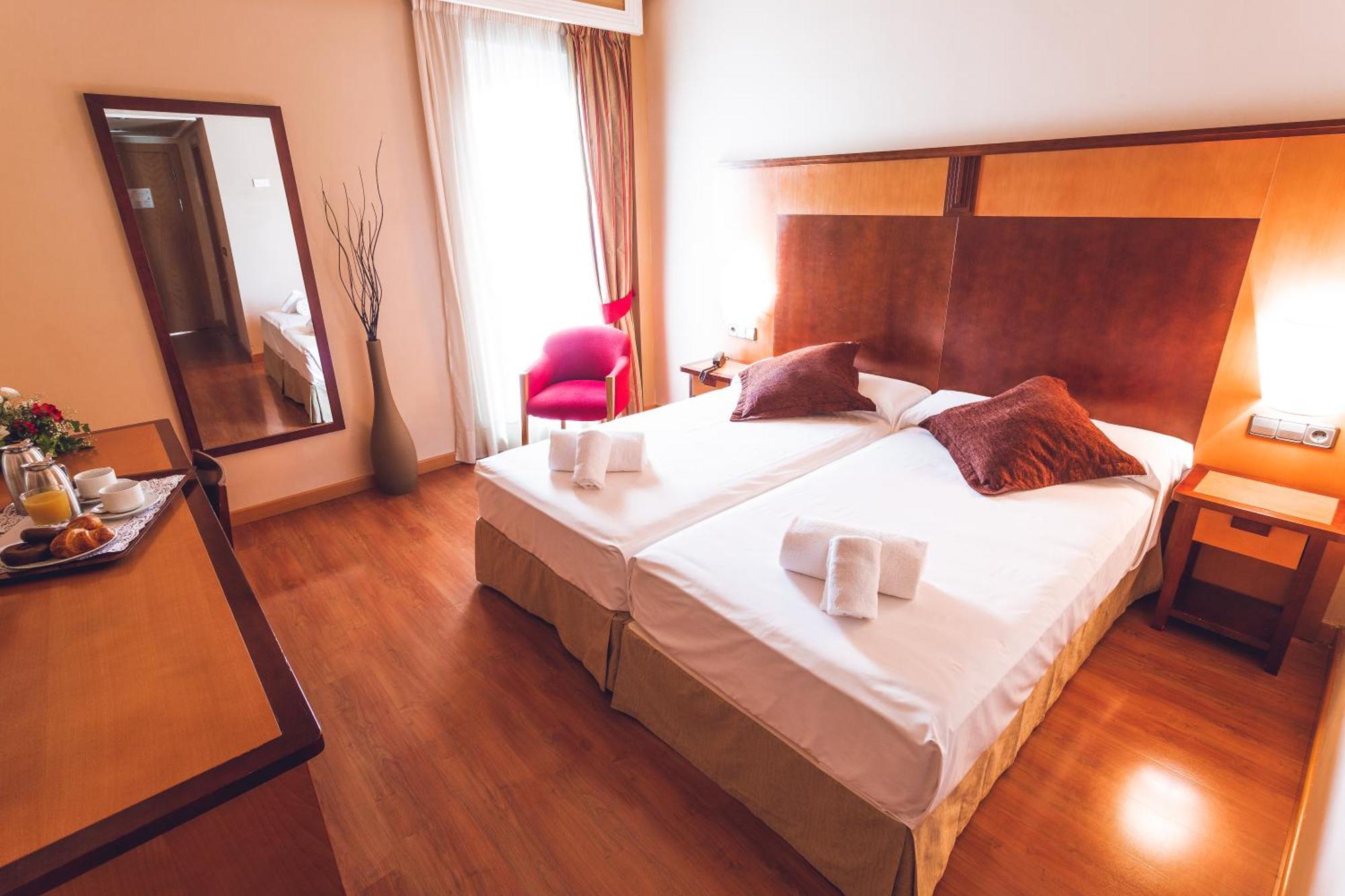 Twin Room,1136937052:JPEG